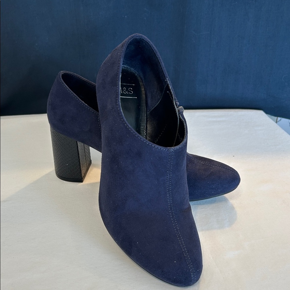 Navy Suede heeled boots Marks and Spencer London Size 6.5-7 suede zip booties
